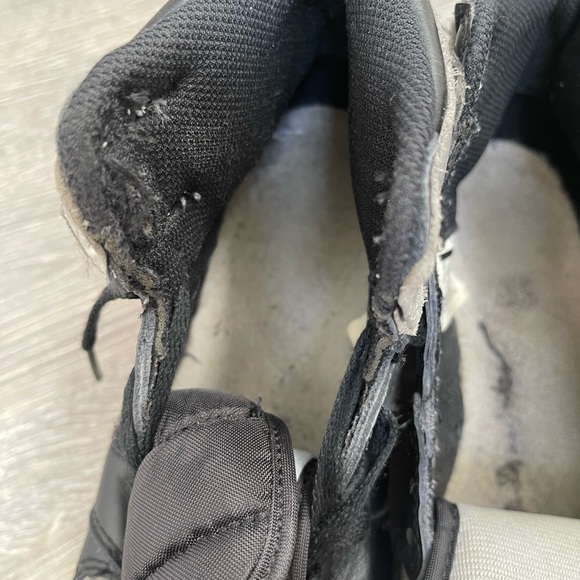 Nike Air Jordan 1 Retro. Black and grey. 7Y - Picture 5 of 7